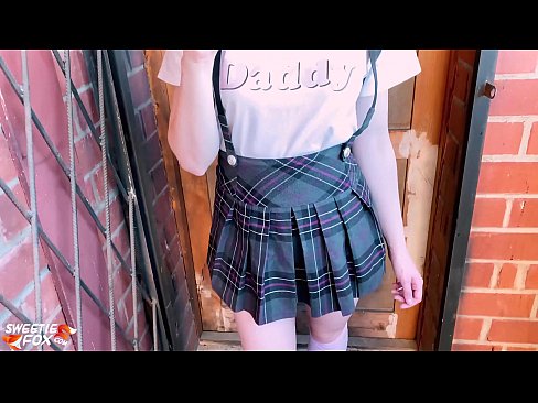 ❤️ Učenica duboko siše kurac i jebe umjesto nastave. ❤❌ Prekrasni porno na hr.xxxdl.ru ❌